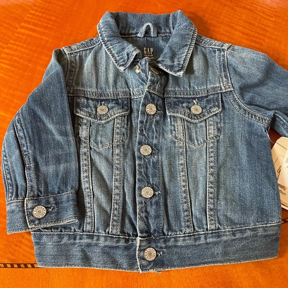 NWT GAP Kids Classic Blue Jean Jacket organic cotton 6-12 months